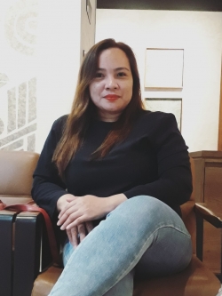 English and Tagalog Filipino Language Tutor Maricel from Dagupan, Philippines