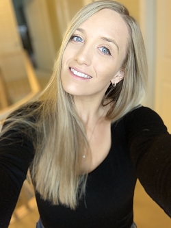 English Language Tutor Nicole from Newmarket, ON