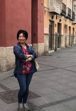 Mandarin Chinese and Cantonese Language Tutor Fiona from Montréal-Est, QC