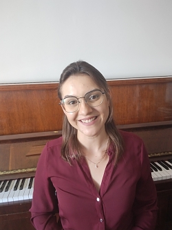 Piano, Keyboard and Music Theory Tutor Miria from Montréal, QC