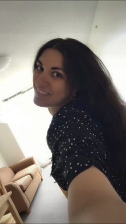 French and English Language Tutor Mona from Vancouver, BC
