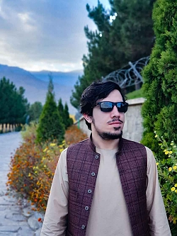 Pashto Language Tutor Mohammad Qasim from Kandahār, Afghanistan