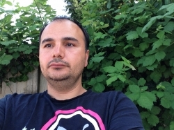 English and Persian Language Tutor Behnam from Vancouver, BC