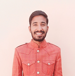 Hindi Language Tutor Dinesh from Hanumāngarh, India