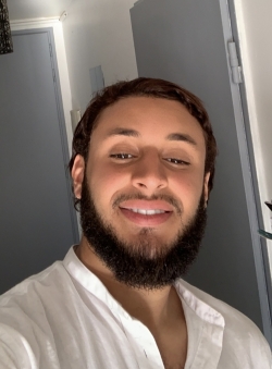 French Language Tutor Yanis from Scarborough, ON