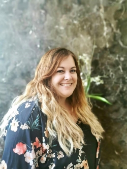 English Language Tutor Jade from Denpasar, Indonesia