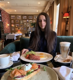 Russian, English and Ukrainian Language Tutor Alina from Toronto, ON