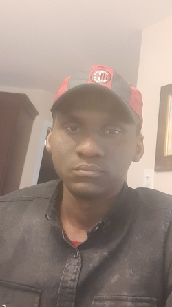 Russian Language Tutor Mamadou Saliou from Gatineau, QC