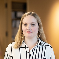 French Language Tutor Flora from Toronto, ON